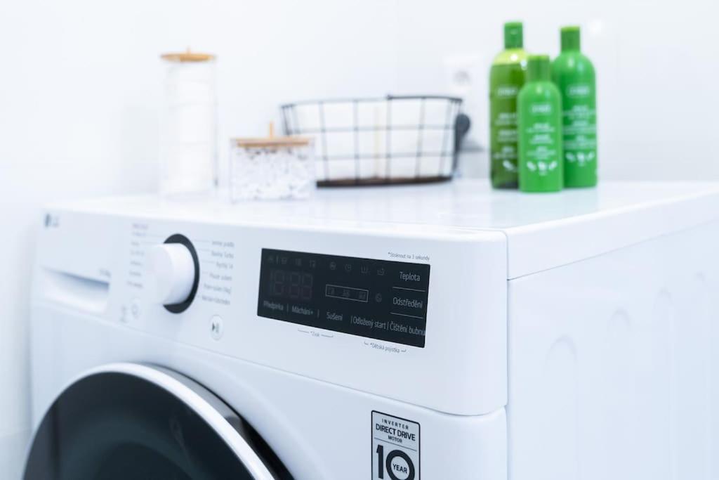 Green Garden Sauna Apartment ブルノ エクステリア 写真