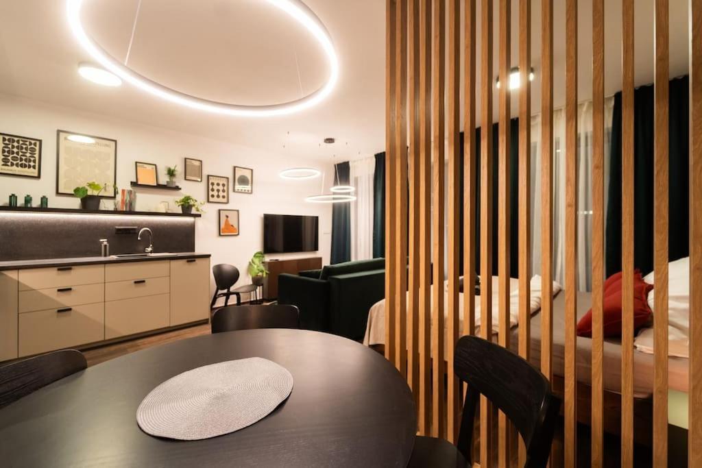 Green Garden Sauna Apartment ブルノ エクステリア 写真